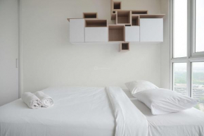 Simply Look Studio at Casa De Parco Apartment By Travelio